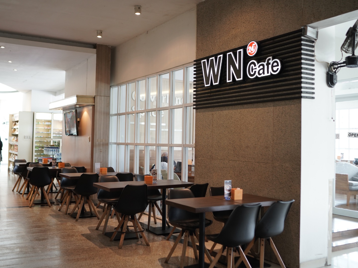 Area duduk WN Cafe